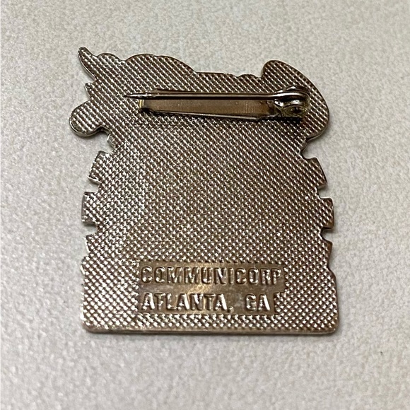 NFL Chicago Bears & Coca Cola Collectible Helmet Logo Lapel Pin (Communicorp) - Picture 3 of 5